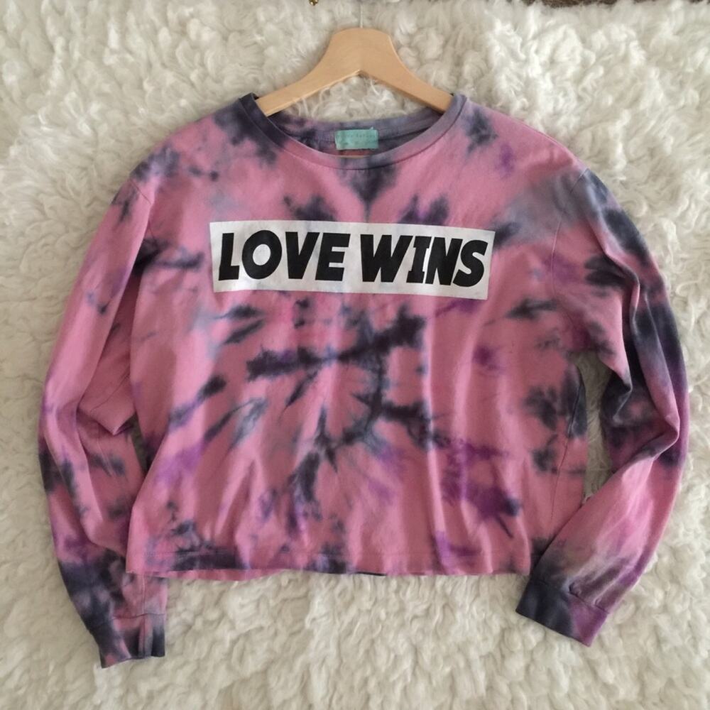 Reworked Love Wins Top Sku #10019.--NA10